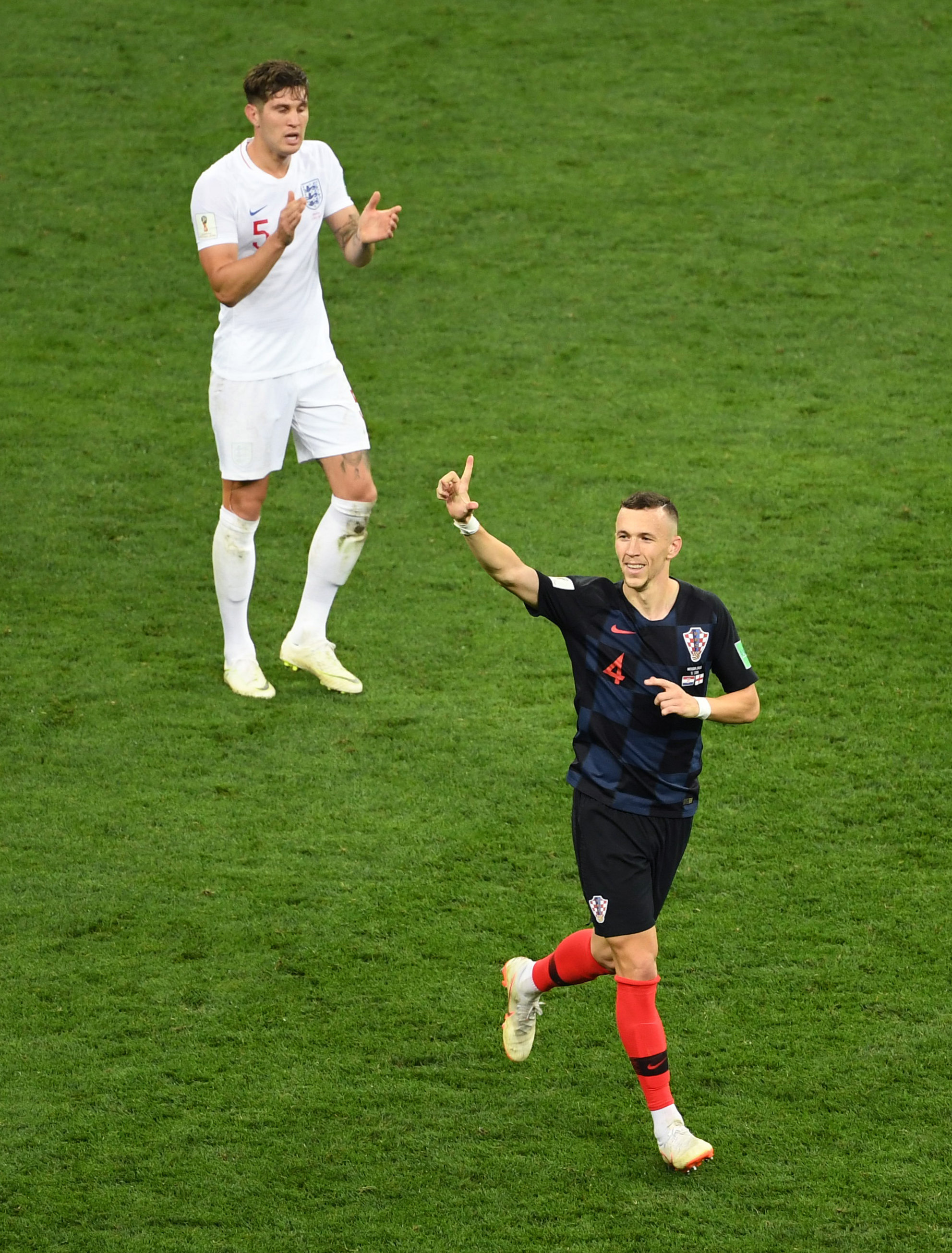 包含重磅！哈兰德连续三场比赛得分超过挺进下一轮埃因霍温围绕中超伤情更新，加时末段切尔西调整名单以备社区盾的词条